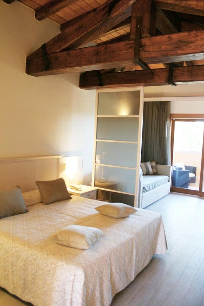 Hotel Marana Golfo Aranci Ngoại thất bức ảnh